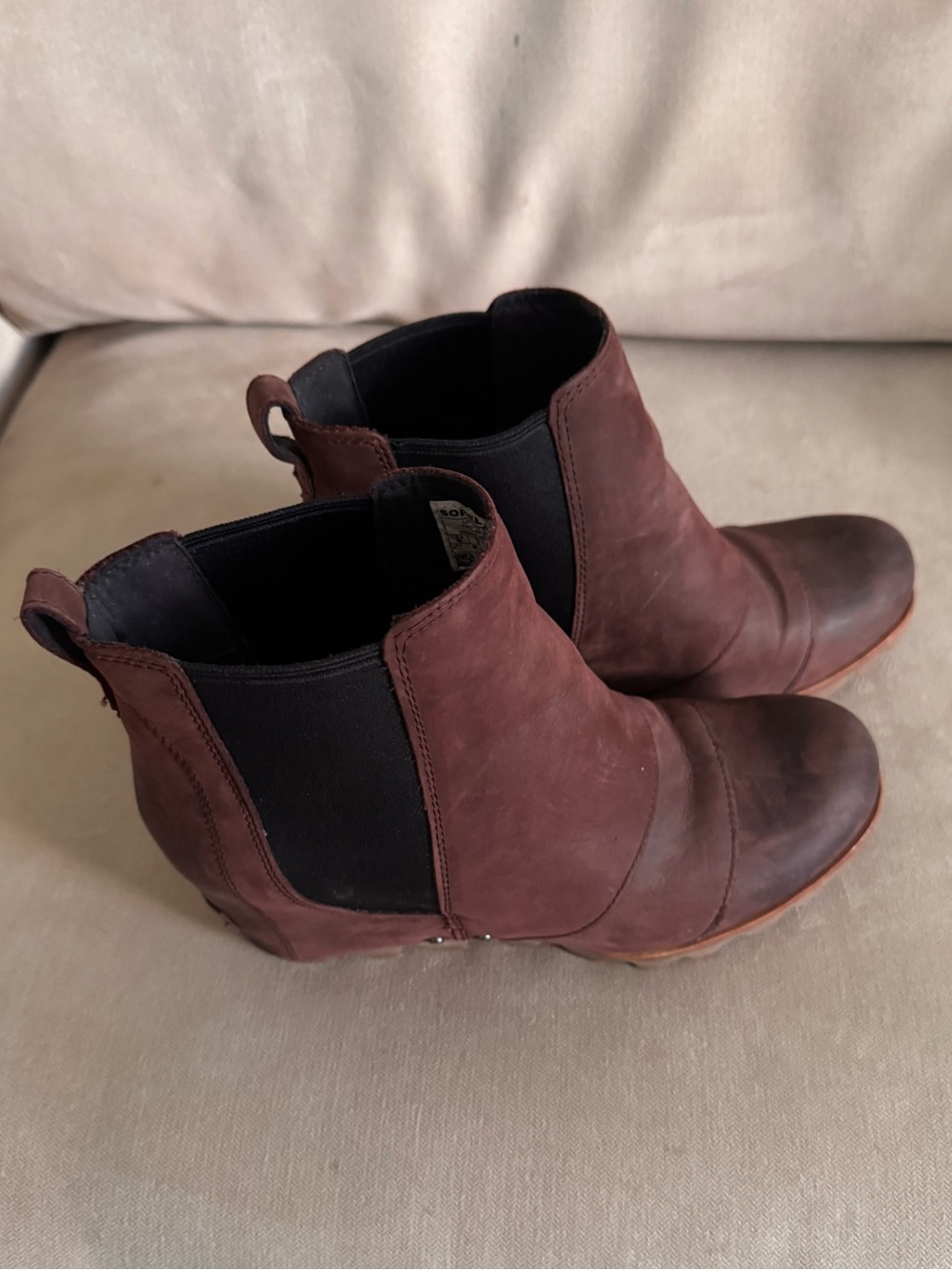 Sorel Women's Emelie Chelsea Boots - Redwood Leather
